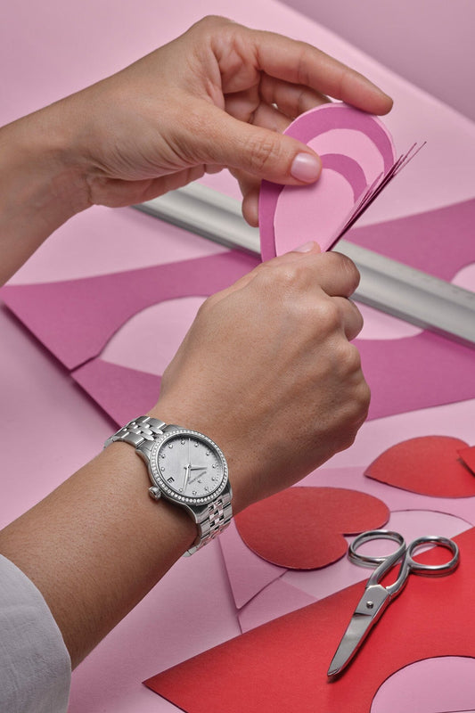 1975 QUARTZ 33MM Damenuhr mit Diamanten Arbanduhr Maurice Lacroix